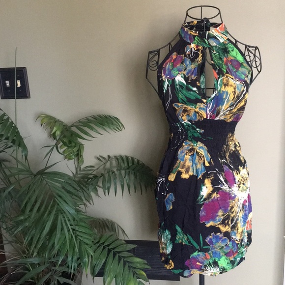 Arden B Dresses & Skirts - 🥀DONATING 1/7  Keyhole, Smock Waist, Halter Tie Dress